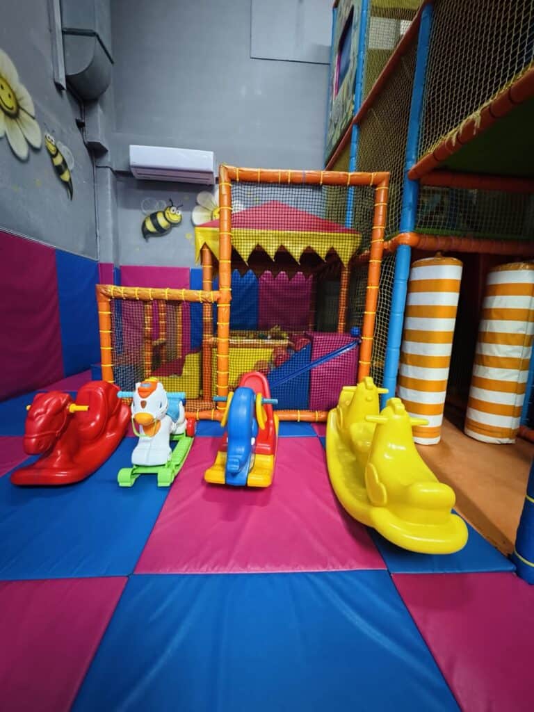 IMG-a0a0fd98914306bd0bdbc63ce9e6ce28-V