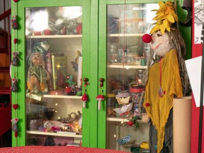 Kokkini Klosti 47 (Medium)