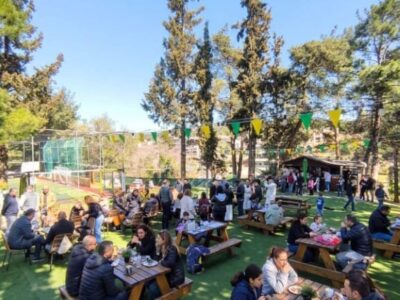 IMG 7b32aff45805d462f069d83f4b40f9b7 V (Medium)